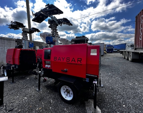 Осветительная мачта BAYSAR ZUX2000 YD V8,5 LED с генератором 10 кВт